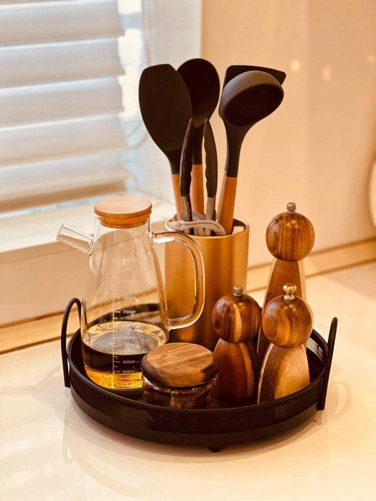 جا ادویه ای و ظرف های نگهداری چوبی