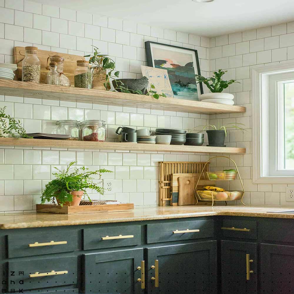 دکوراسیون آشپزخانه با ترکیب اکسسوری های فلزی و چوبی